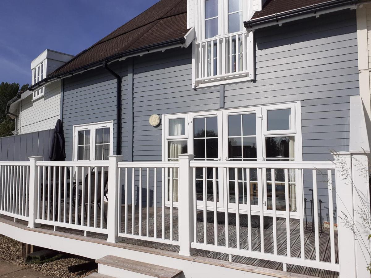 Nyhavn Lakeside Cottage 시런세스터 외부 사진
